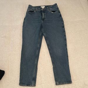 Size 10 Shape enhancing straight leg jeans